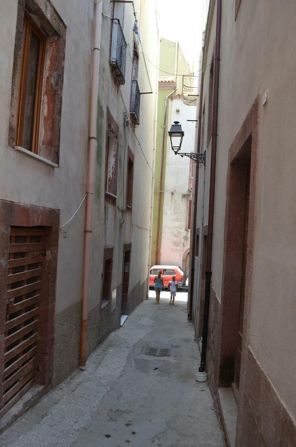 La Casa Di Angelo Hotell Bosa Eksteriør bilde