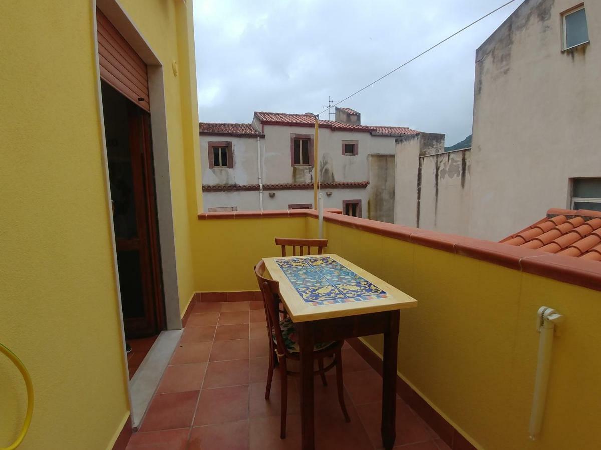 La Casa Di Angelo Hotell Bosa Eksteriør bilde