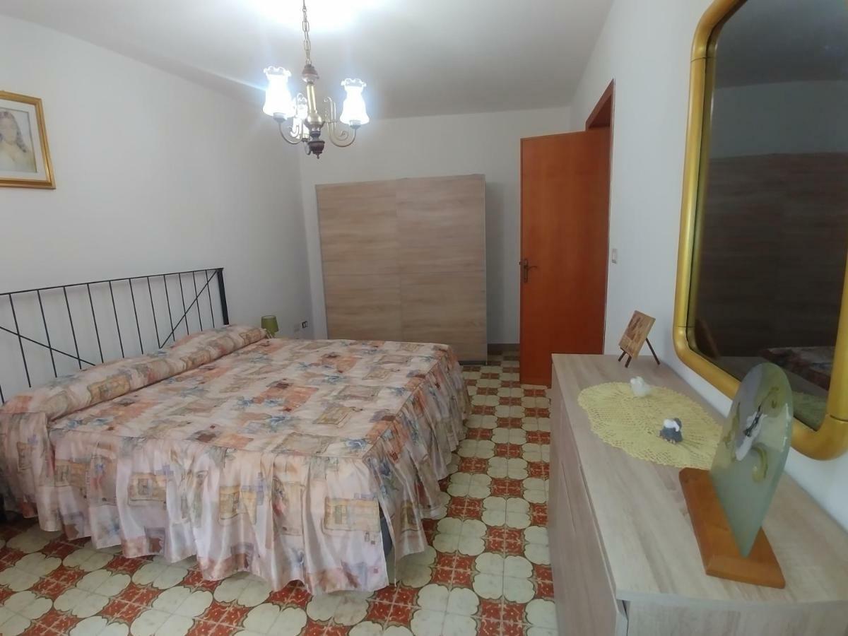 La Casa Di Angelo Hotell Bosa Eksteriør bilde