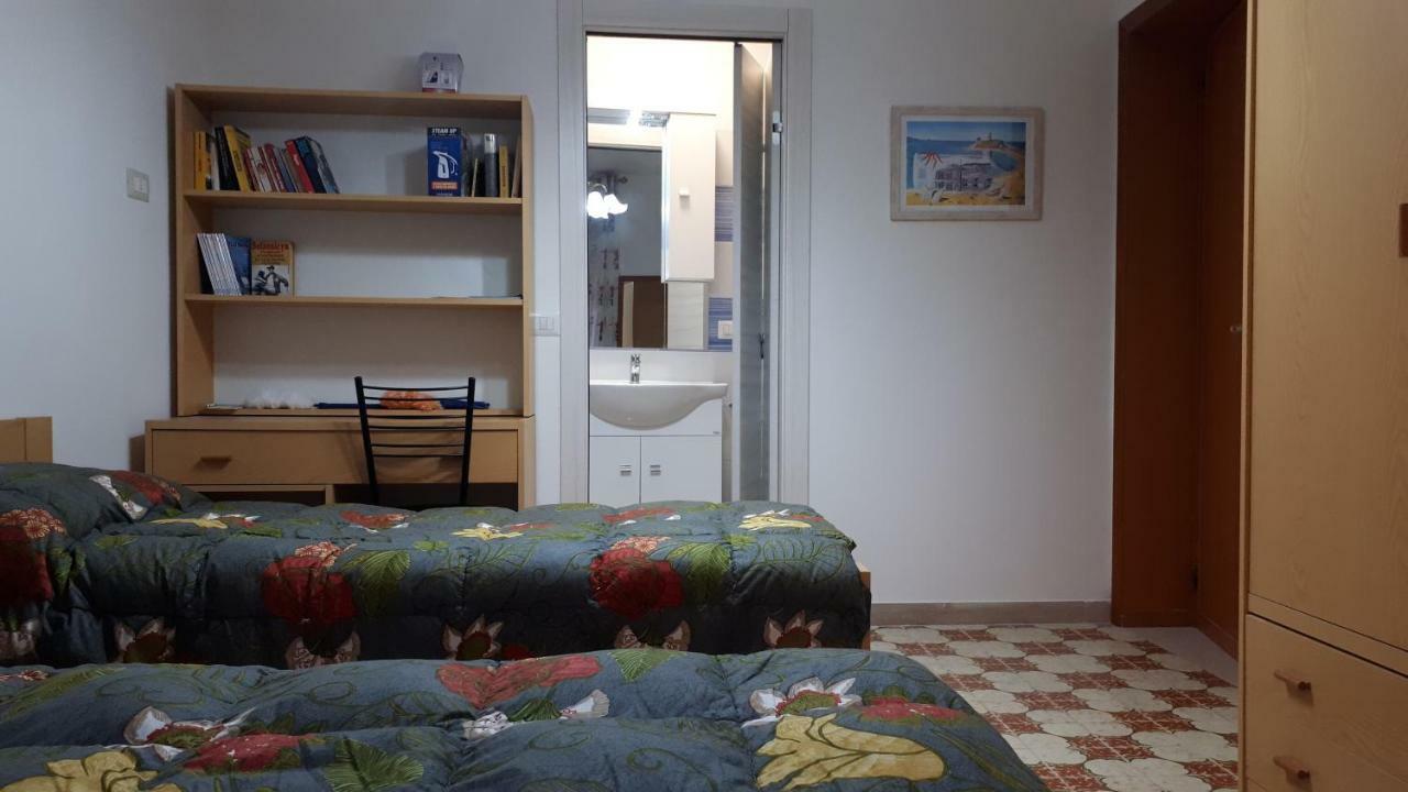 La Casa Di Angelo Hotell Bosa Eksteriør bilde